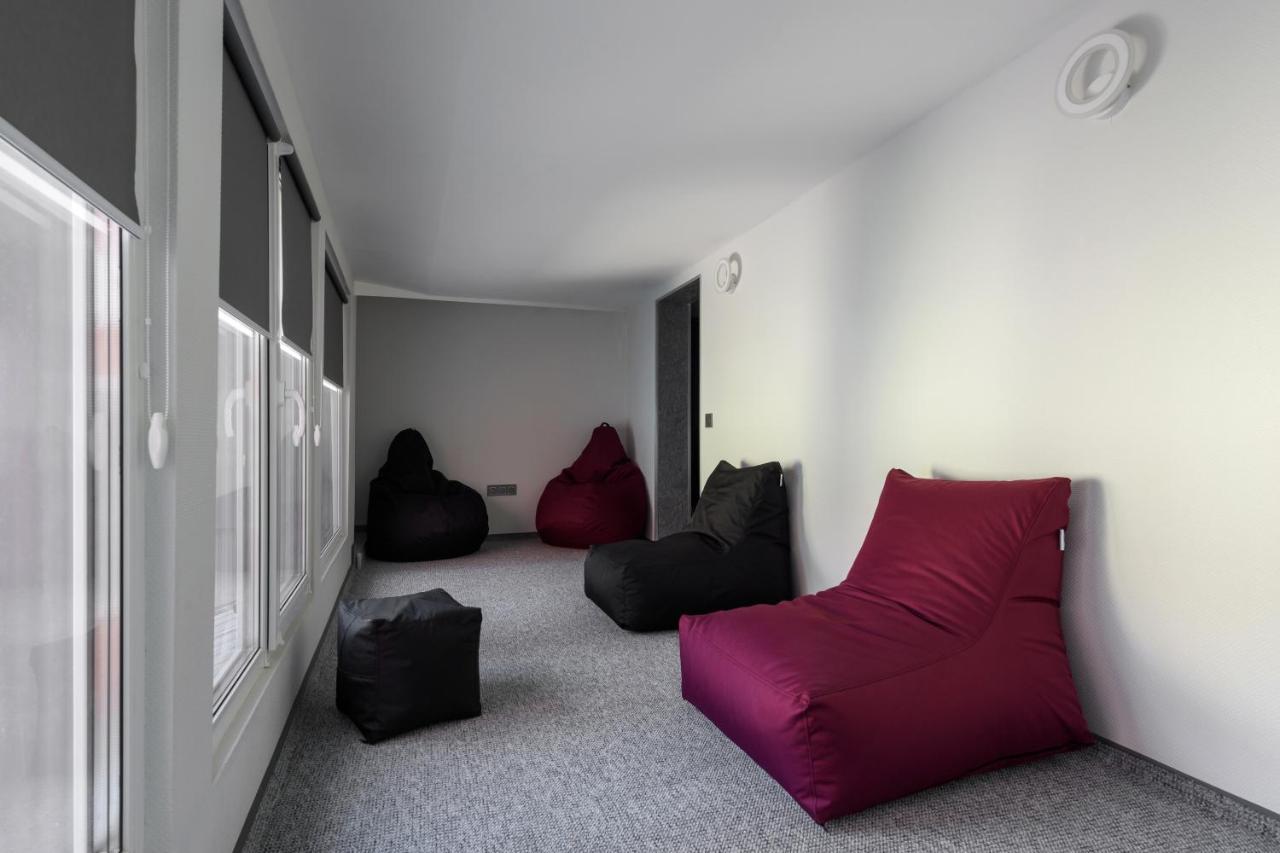 Apart Hotel Fusion Tjernivtsi Exteriör bild